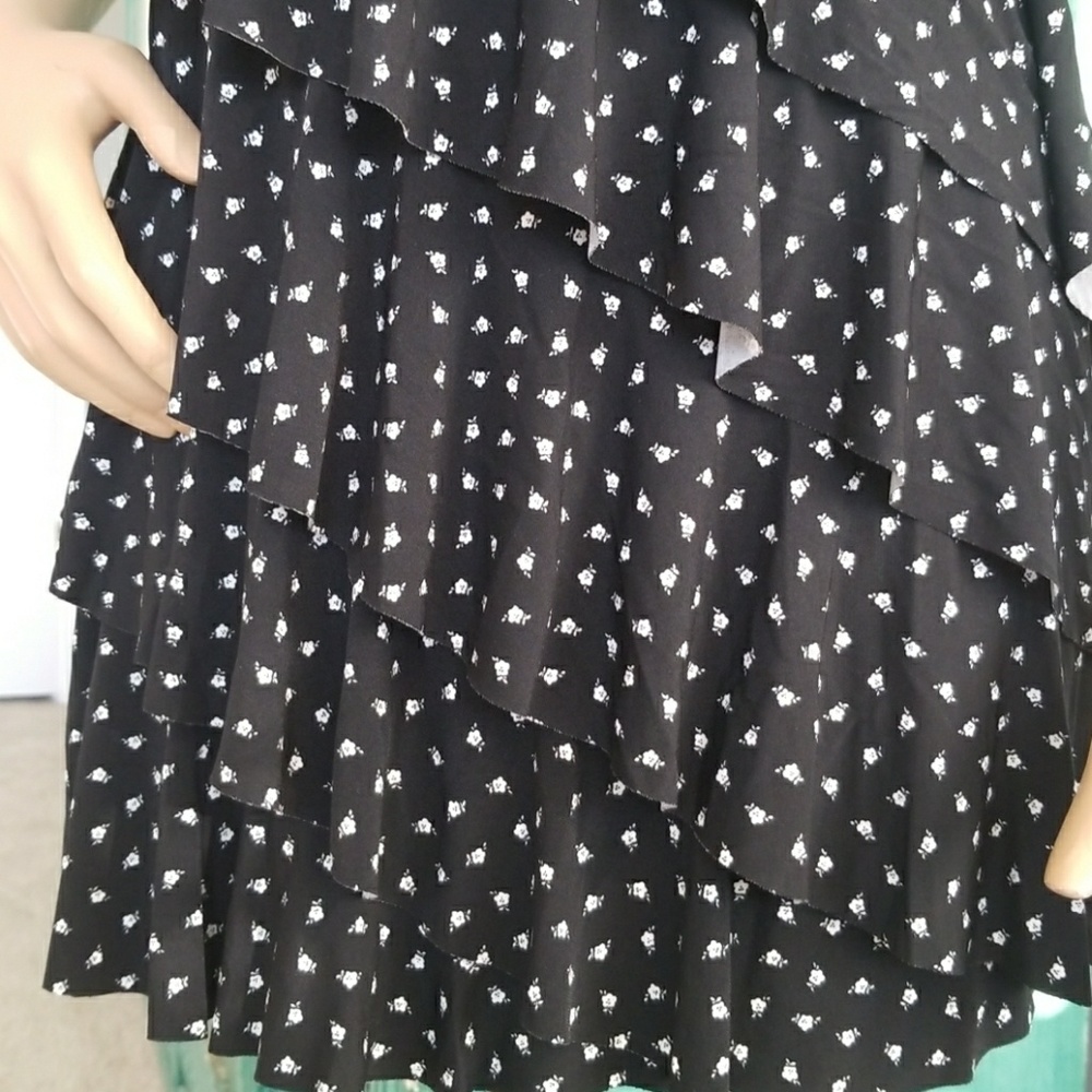 🎉 WHBM dress - Picture 5 of 8